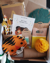 Charger l&#39;image dans la galerie, Boîte prête à poser d&#39;anniversaire d&#39;enfant Petits Félins

